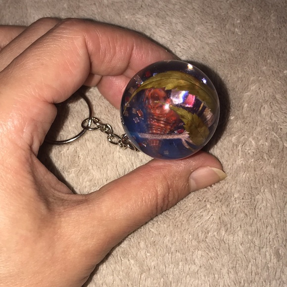Custom Epoxy mini mushroom 🍄 keychain with shells ✨ Wish and leaf - Picture 3 of 8